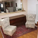 Boutique Corte Malaspina 2* קסטלנואובו דל גארדה