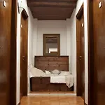 Boutique Corte Malaspina 2* קסטלנואובו דל גארדה