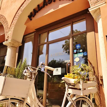 Отель Boutique Corte Malaspina