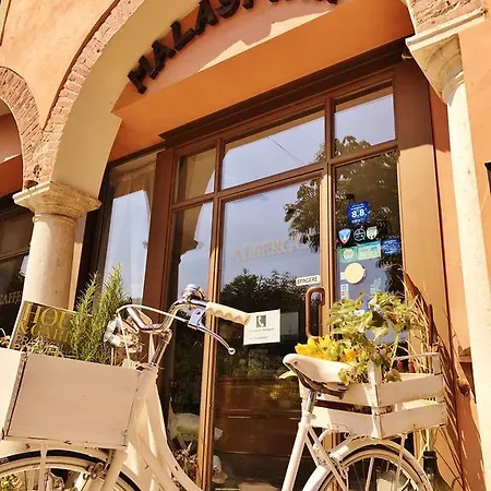 Boutique Corte Malaspina Hotel 2*